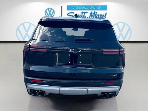 Used 2024 Chevrolet Traverse Z71 AWD/4WD image 2