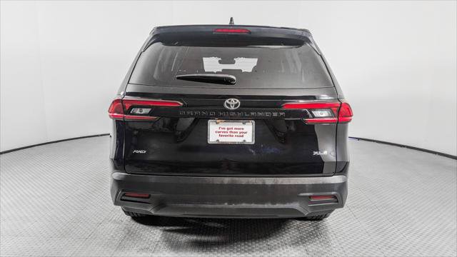 Used 2025 Toyota Grand Highlander AWD image 7