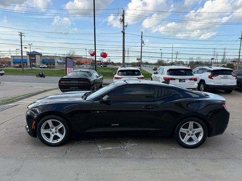 Used 2017 Chevrolet Camaro LT w/ Technology Package image 7