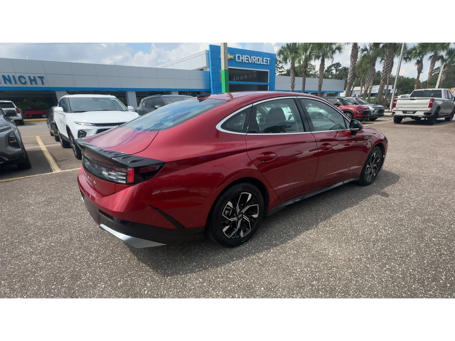Used 2025 Hyundai Sonata SEL FWD image 2