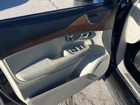 Used 2016 Volvo XC90 T6 Inscription w/ Vision Package image 27