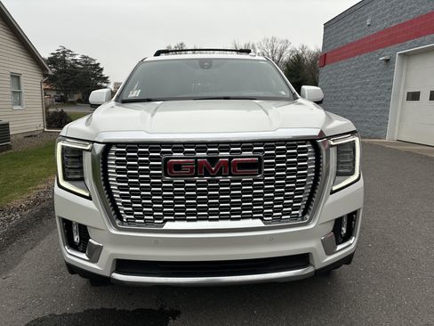 Used 2022 GMC Yukon Denali w/ Max Trailering Package image 9