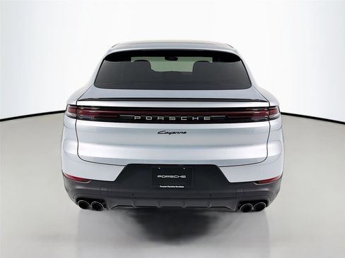 New 2025 Porsche Cayenne Coupe image 19