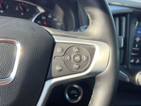Used 2023 GMC Terrain SLT image 29