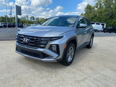 Used 2025 Hyundai Tucson SE AWD/4WD image 9