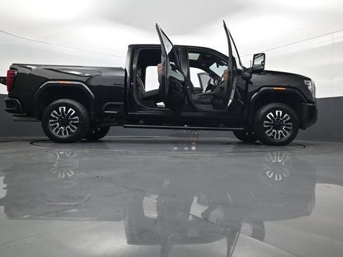 Used 2024 GMC Sierra 2500 Denali Ultimate AWD/4WD image 33
