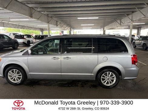 Used 2019 Dodge Grand Caravan SXT FWD image 14