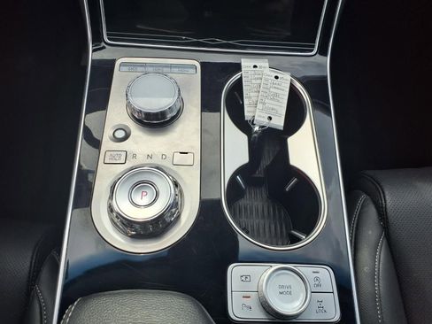 Used 2025 Genesis GV80 2.5T Standard AWD/4WD image 11