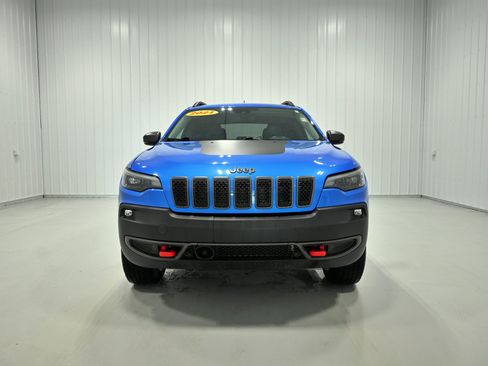 Used 2021 Jeep Cherokee Trailhawk AWD/4WD image 23