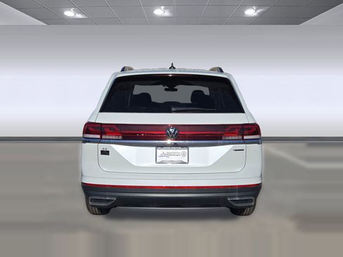 New 2026 Volkswagen Atlas SE image 9