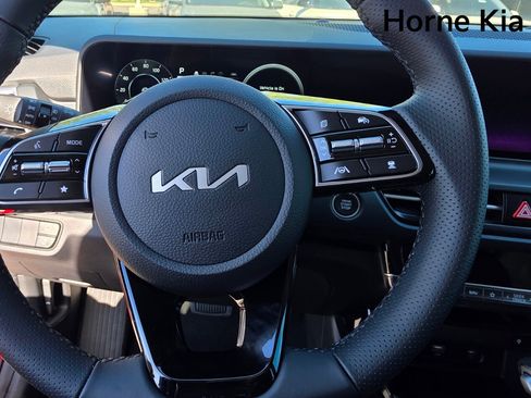 New 2026 Kia Seltos SX image 16