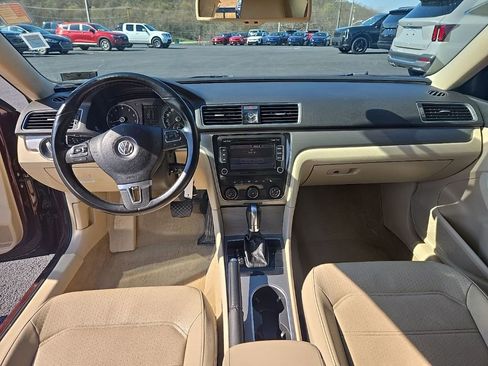 Used 2014 Volkswagen Passat 1.8T SE image 13