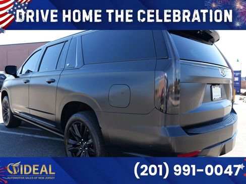 Used 2022 Cadillac Escalade ESV Sport Platinum AWD/4WD image 6