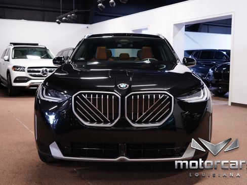 Used 2025 BMW X3 xDrive30i w/ Convenience Package AWD/4WD image 2