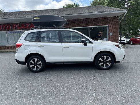 Used 2018 Subaru Forester 2.5i w/ Alloy Wheel Package image 4
