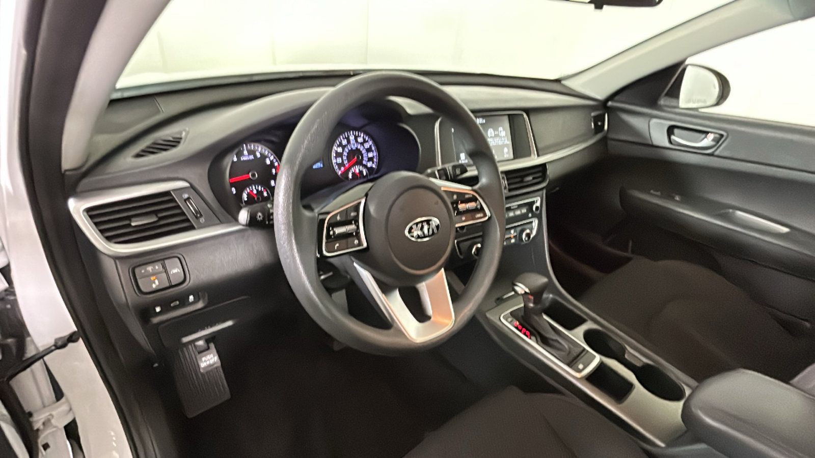 Used 2020 Kia Optima LX FWD image 17