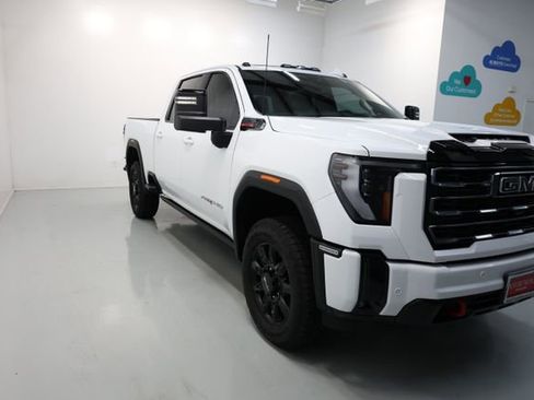 Used 2025 GMC Sierra 2500 AT4 w/ AT4 Premium Plus Package AWD/4WD image 66