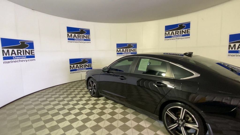 Used 2024 Honda Accord Sport image 8