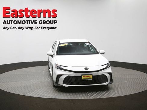 Used 2025 Toyota Camry SE w/ Convenience Package FWD image 51