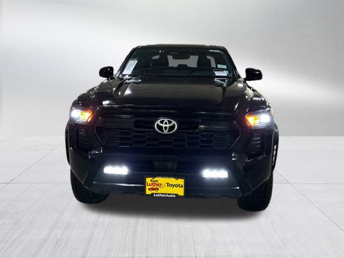 Used 2024 Toyota Tacoma TRD Off-Road image 2