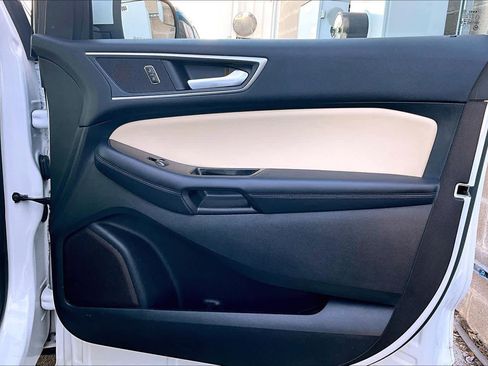 Used 2018 Ford Edge SEL w/ Equipment Group 201A image 22