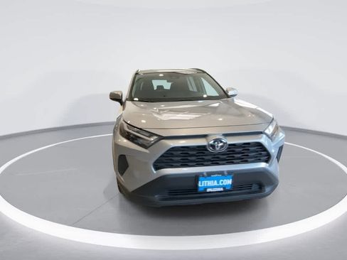 Used 2025 Toyota RAV4 XLE AWD/4WD image 3