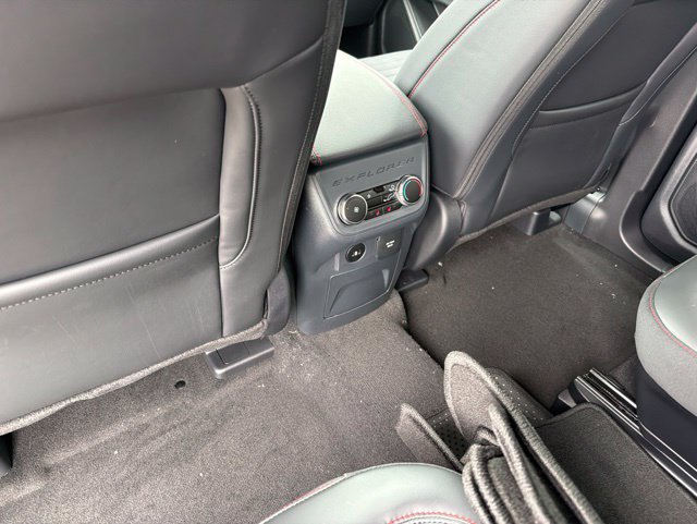 New 2026 Ford Explorer ST-Line w/ ST-Line Street Pack AWD/4WD image 9