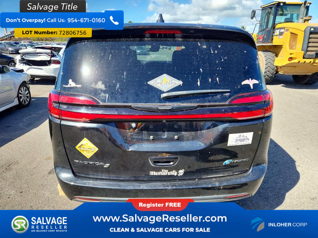 Used 2022 Chrysler Pacifica Touring-L w/ S Appearance Package FWD image 8
