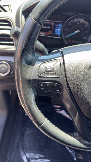 Used 2019 Ford Explorer XLT w/ Equipment Group 202A AWD/4WD image 9