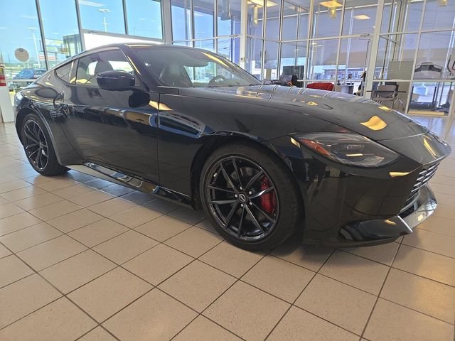 Used 2025 Nissan Z Performance w/ Floor Mat Package RWD image 2