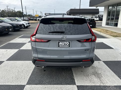Used 2025 Honda CR-V Sport image 4
