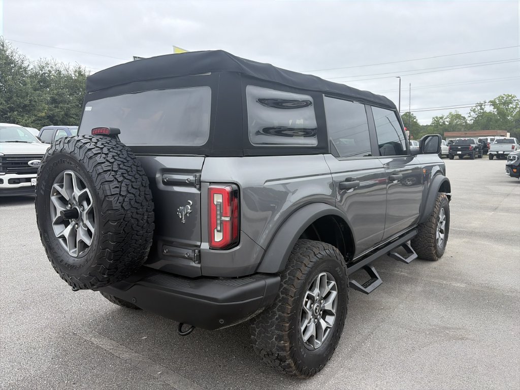 Certified 2021 Ford Bronco Badlands AWD/4WD image 7