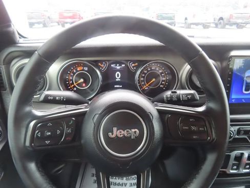 Used 2020 Jeep Wrangler Sport AWD/4WD image 25