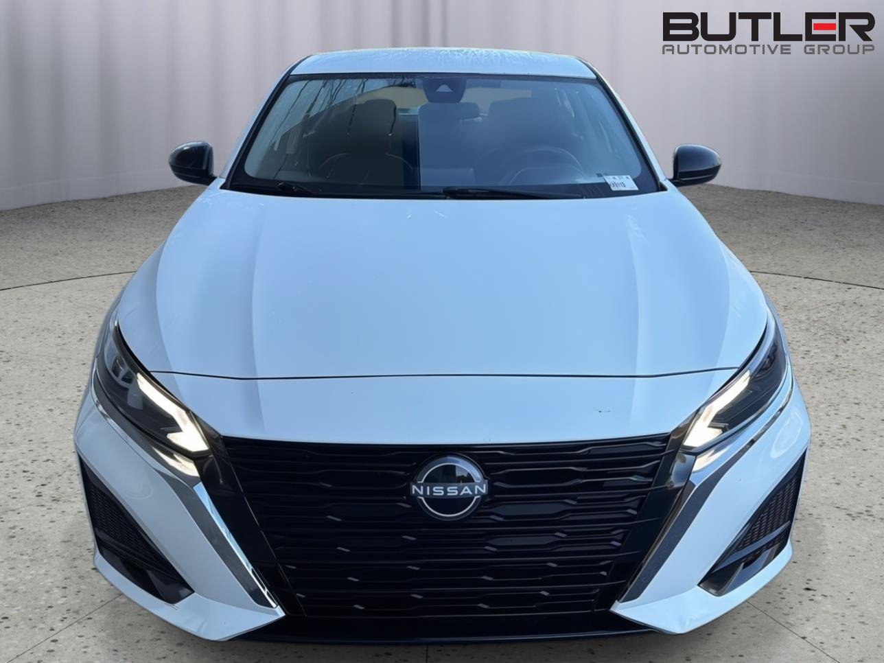 Used 2025 Nissan Altima 2.5 SV FWD image 9