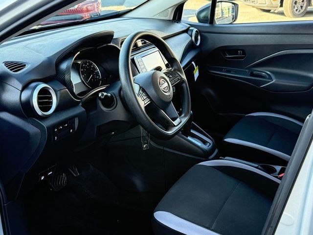 Used 2025 Nissan Versa S FWD image 21