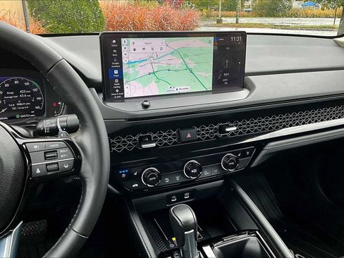 Used 2024 Honda Accord Touring image 6