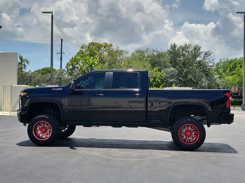 Used 2022 Chevrolet Silverado 2500 LTZ w/ LTZ Plus Package AWD/4WD image 8