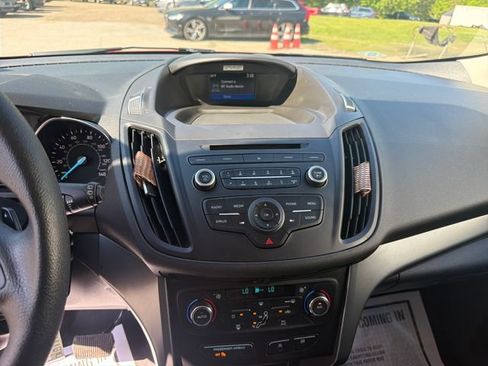 Used 2017 Ford Escape SE AWD/4WD image 19