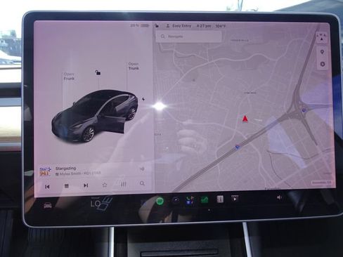 Used 2018 Tesla Model 3 Long Range RWD image 11