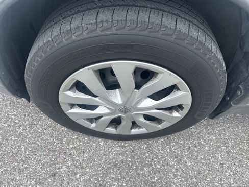 Used 2016 Nissan Rogue S FWD image 8