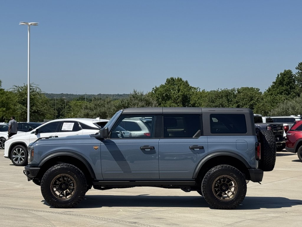 Used 2024 Ford Bronco Badlands AWD/4WD image 3