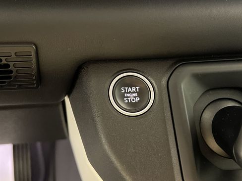 Used 2020 Land Rover Defender 110 HSE AWD/4WD image 35