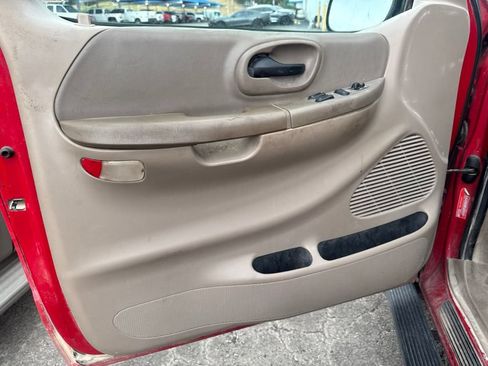 Used 2002 Ford F150 XLT RWD image 8