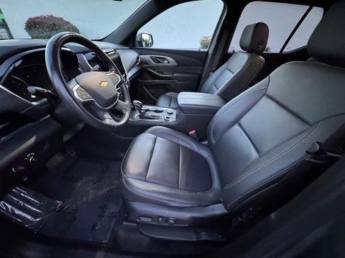 Used 2022 Chevrolet Traverse LT w/ LPO, Floor Liner Package FWD image 10