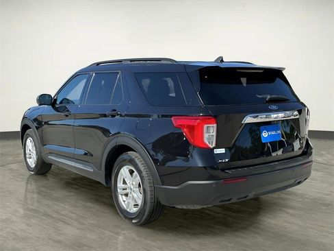 Certified 2022 Ford Explorer XLT image 5
