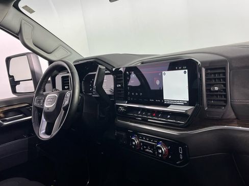 Used 2025 GMC Sierra 3500 SLE image 32