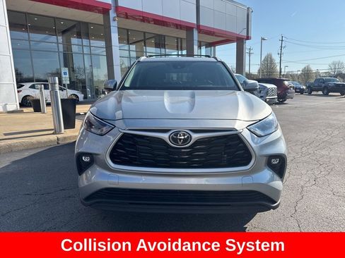 Used 2024 Toyota Highlander XLE image 10