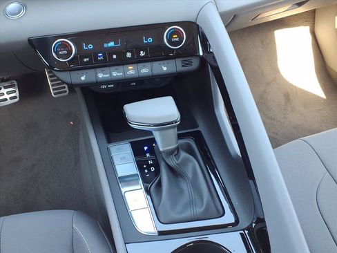 New 2026 Hyundai Elantra SEL Sport image 18