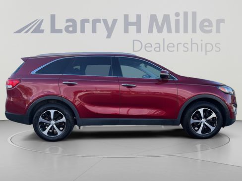 Used 2017 Kia Sorento EX w/ EX Premium Package FWD image 4