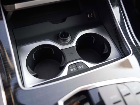 Used 2025 BMW X7 M60i image 20